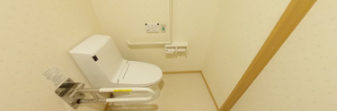 清潔感のある介護施設のトイレ周り