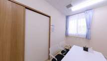 清潔な会議室