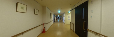ゆったりした廊下の一角