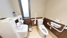 介護施設のトイレ設備と内装