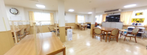 共有スペースのある介護施設内観