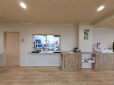 広々とした明るい部屋