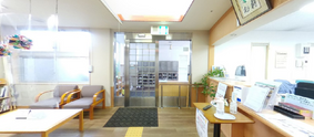 介護施設の受付と待合室