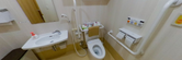 介護施設の実用的なトイレ空間