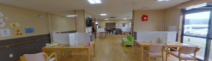 清潔で広々とした施設内部