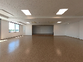 広々とした室内の風景