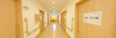 介護施設の廊下と共有スペース