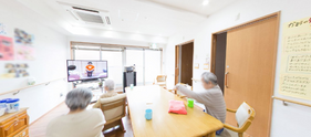 介護施設内の共用スペース