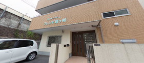 ケア施設の正面入り口