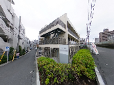 介護施設の外観と周辺環境