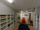 広々とした施設のエントランス