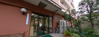 介護施設の外観とアクセス