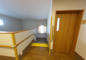 職員用通路と居住エリアの入口