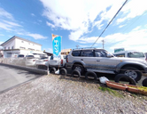 町並みと駐車場の全景