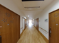 広々とした清潔な廊下
