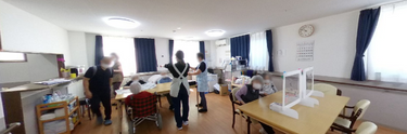 広々とした快適な介護施設内部