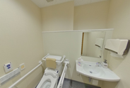 手すり付きトイレと洗面所