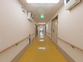 広々とした廊下