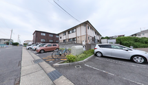 介護施設の外観とその周辺
