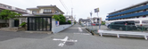 介護施設の外観と周辺地域