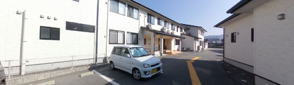 介護施設外観、駐車場あり