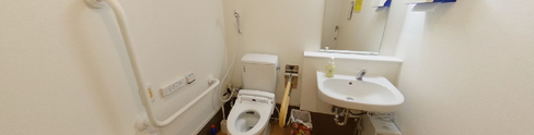 職員用トイレ設備の一部