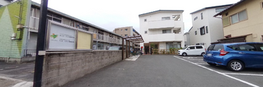 街角の明るい風景