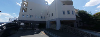 介護施設の外観と周辺環境