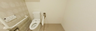 介護施設の清潔なトイレエリア