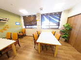 明るく広々とした職場