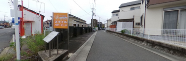 閑静な町角で撮影された風景