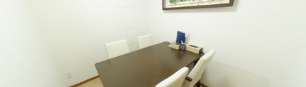 施設内の会議室