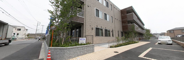 清潔感ある介護施設の外観