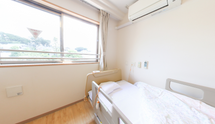 介護施設の居室内部の風景