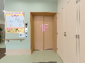 広々としたエントランスホール