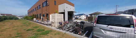 介護施設とその周辺の風景