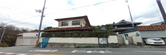 住宅街を見渡せる交差点