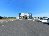 広々とした駐車場