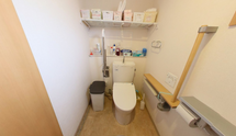清潔なトイレ付き個室
