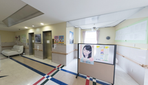 ゆったりした介護施設の受付エリア