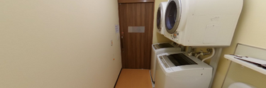 介護施設の洗濯室の内部