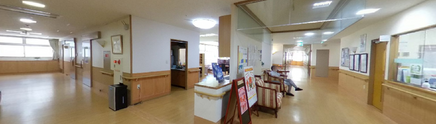 明るくキレイな施設の内部