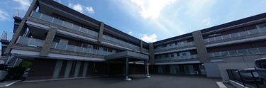 清潔感あふれる介護施設の外観