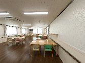 明るい広々とした部屋