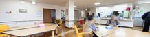 介護施設の共用リビングルーム