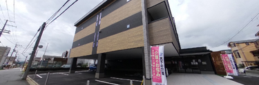 介護施設の外観、曲線的建築
