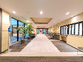 明るいエントランス  
