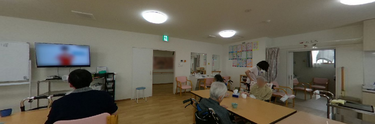 明るく広々とした居住施設内部