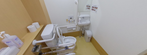 介護施設内の清潔なトイレ空間