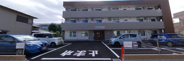 介護施設外観と周辺環境